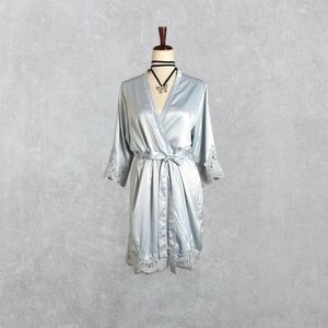 Le Rose Stories “Chiara” Soft Blue Lace Trim Robe Sz S/M